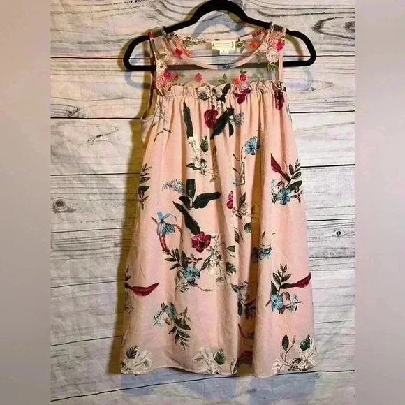 Love Riche Dresses & Skirts - Love Riche Floral Lace Sleeveless Shift Dress Small Embroidered